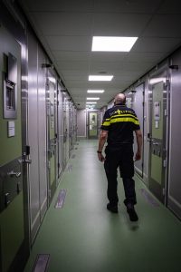 Paul arrestantentaken in cellencomplex